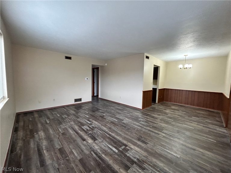200 West 36th Street #32, Shadyside, OH - Photo 2
