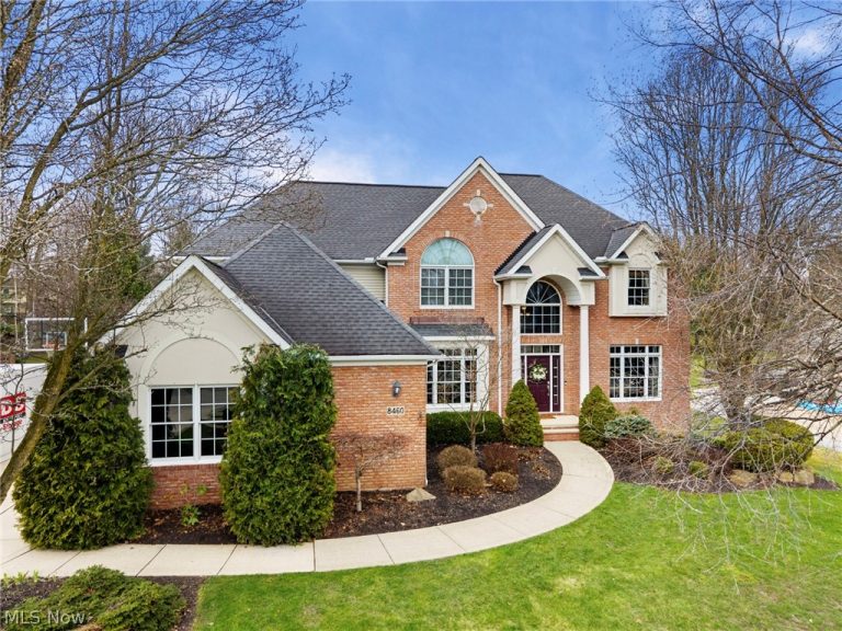 8460 Windsor Way, Broadview Heights, OH, 44147