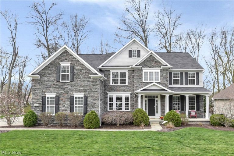 170 Centennial Drive, Avon Lake, OH, 44012