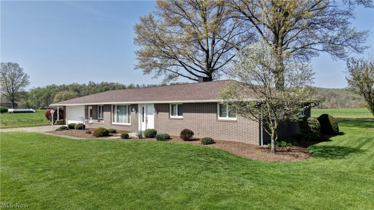 7090 Winfield Strasburg Road, Strasburg, OH - Photo 2