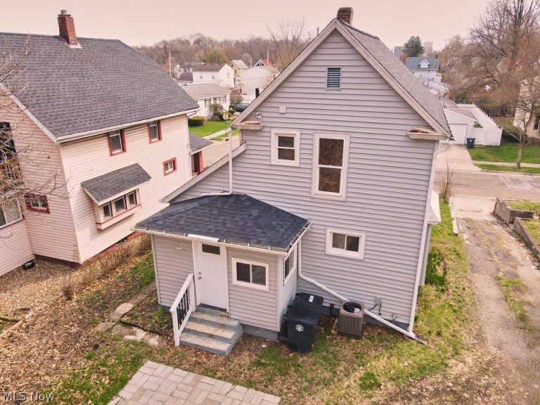 994 Moeller Avenue, Akron, OH - Photo 4