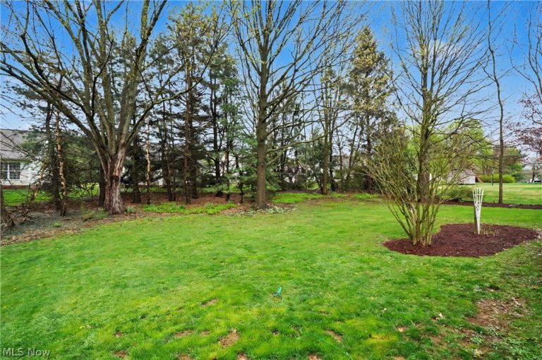 1210 Janet Avenue, North Canton, OH - Photo 8