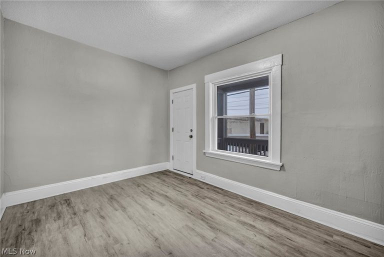 8111 Madison Avenue, Cleveland, OH - Photo 6