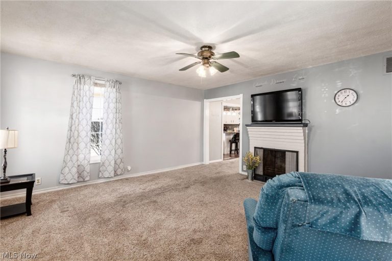 136 Hull Street, Crooksville, OH - Photo 6