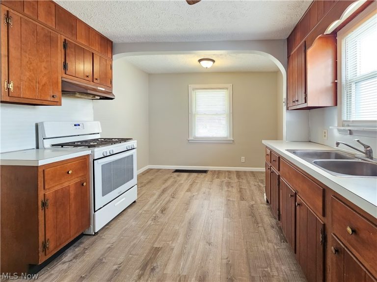 1146 Arlington Avenue, Canton, OH - Photo 6