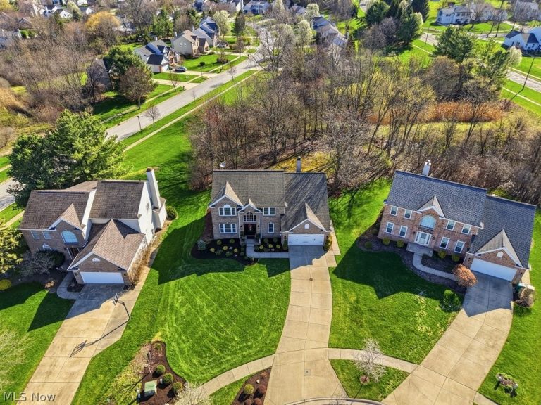 9943 Brookhill Circle, Twinsburg, OH - Photo 3