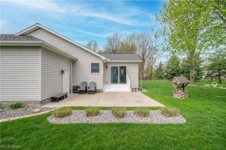 11 Spring Creek Drive, Cortland, OH - Photo 4