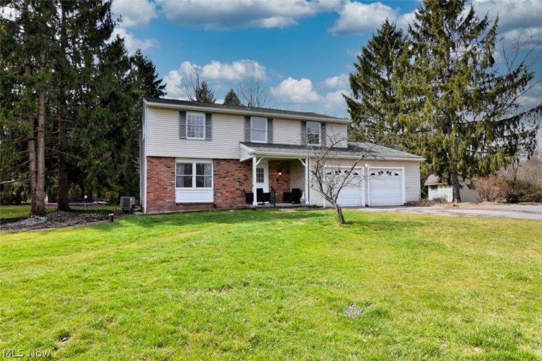 12395 Country Oaks Trail, Chardon, OH, 44024