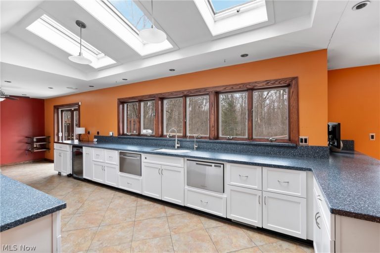 3269 Wildwood Drive, Medina, OH - Photo 5