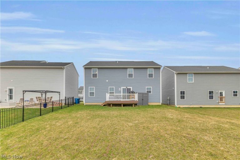 4459 Bellow Drive, Lorain, OH - Photo 3