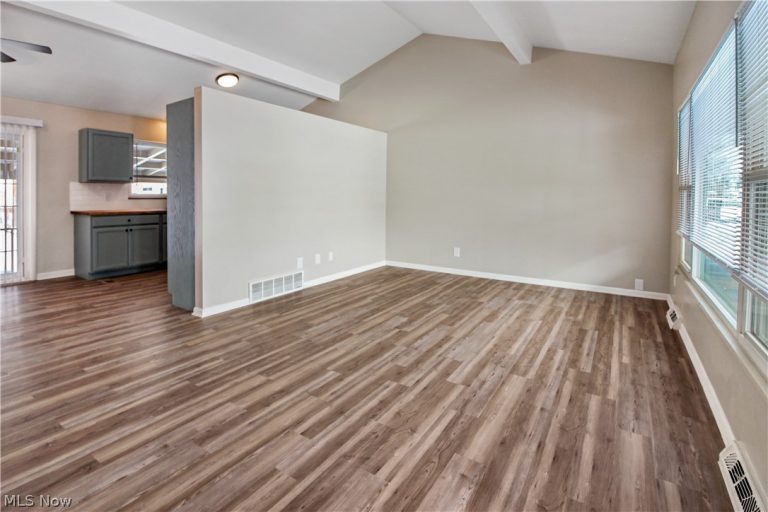 6304 Meadowbrook Drive, Mentor, OH - Photo 3