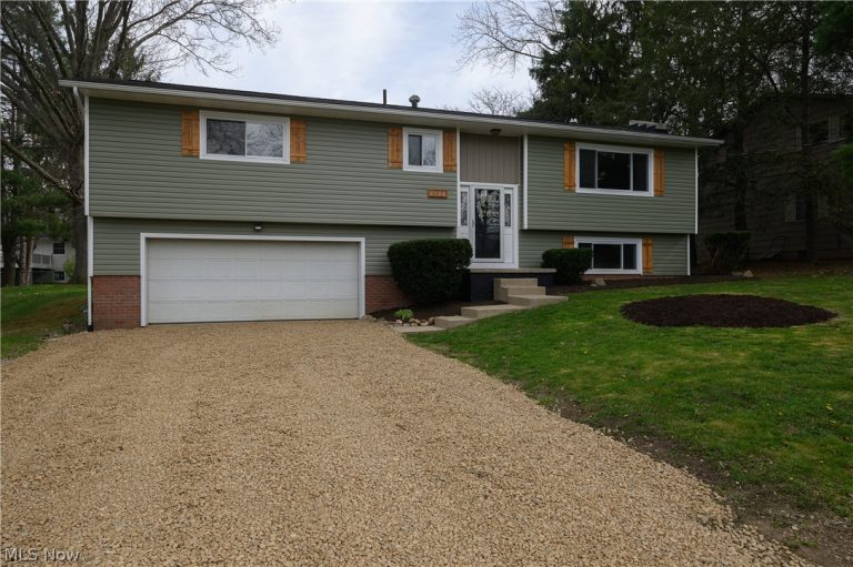 1708 Bruce Street, Canal Fulton, OH - Photo 2