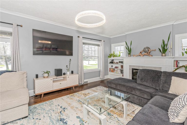 3263 Euclid Heights Boulevard, Cleveland Heights, OH - Photo 5