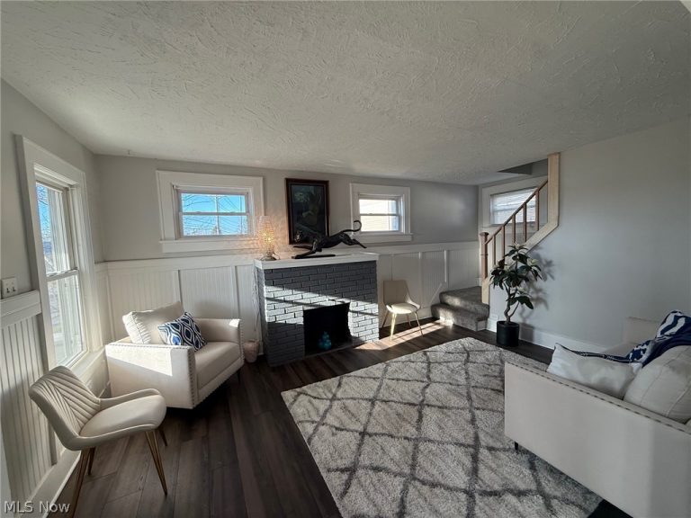 116 Munroe Falls Avenue, Cuyahoga Falls, OH - Photo 6