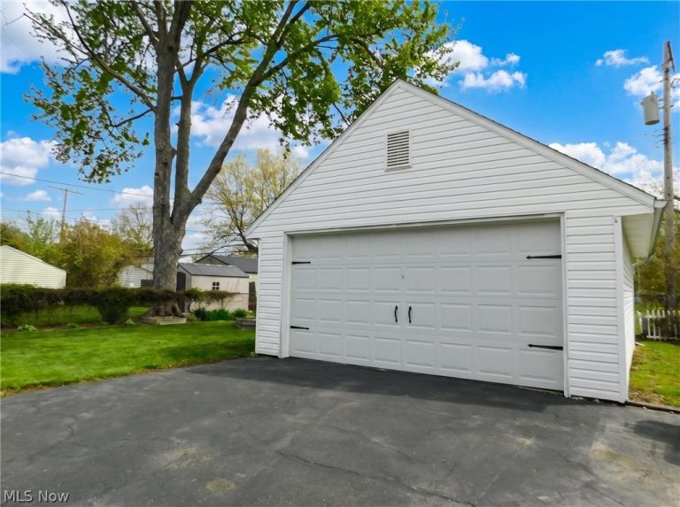 4763 Belle Meadow Road, Mentor, OH - Photo 8