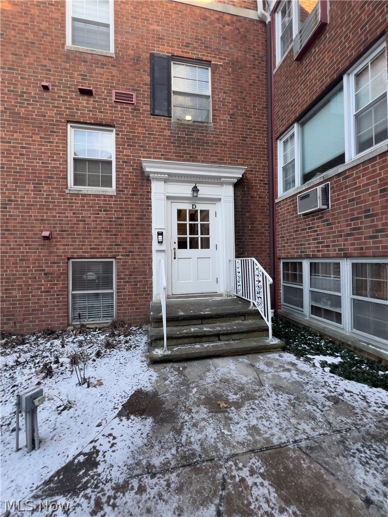 19901 Van Aken Boulevard #7, Shaker Heights, OH - Photo 3