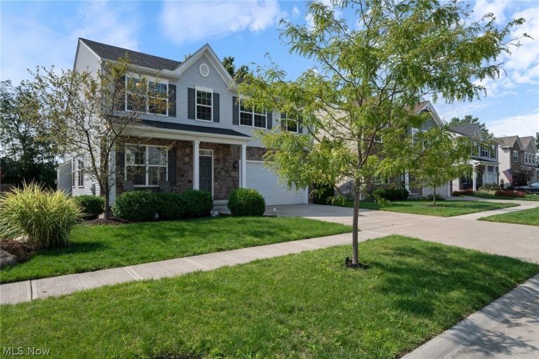 32825 Rebecca Lane, Avon Lake, OH - Photo 4