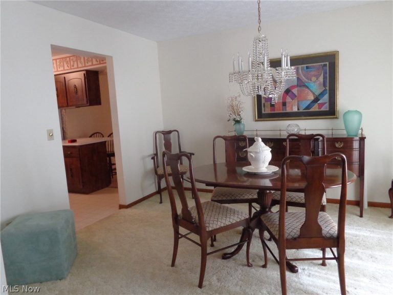6920 Dogwood Circle, Middleburg Heights, OH - Photo 8