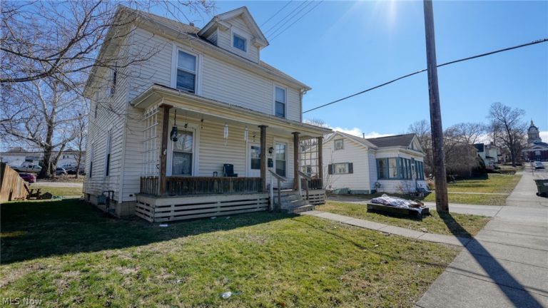 318 8th Street, Cambridge, OH - Photo 2