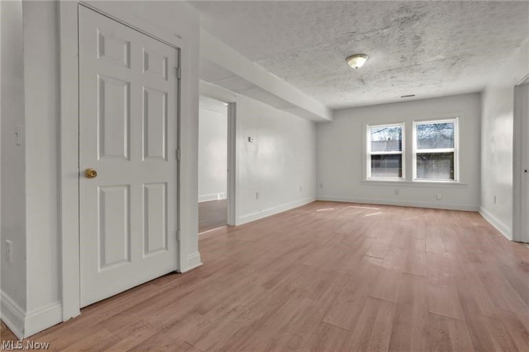 317 156th Street #4, Cleveland, OH - Photo 4