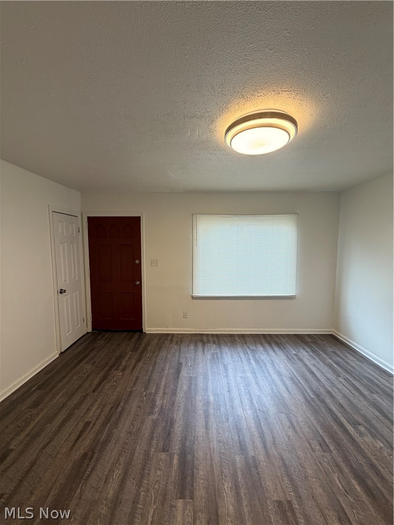 11912 Holborn Avenue, Cleveland, OH - Photo 2