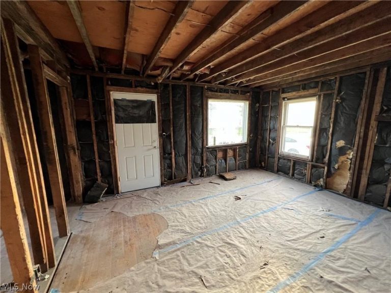 2773 Burton Street, Warren, OH - Photo 8