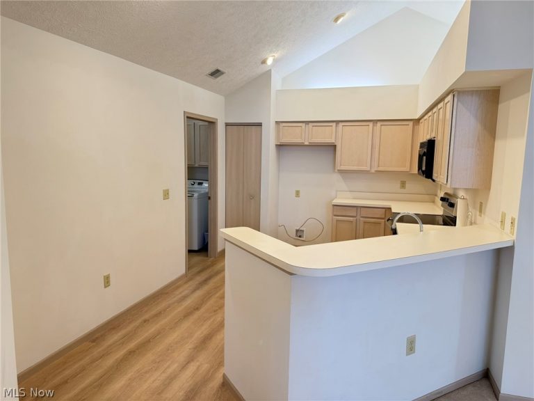 2040 Whippoorwill Lane, Mansfield, OH - Photo 8