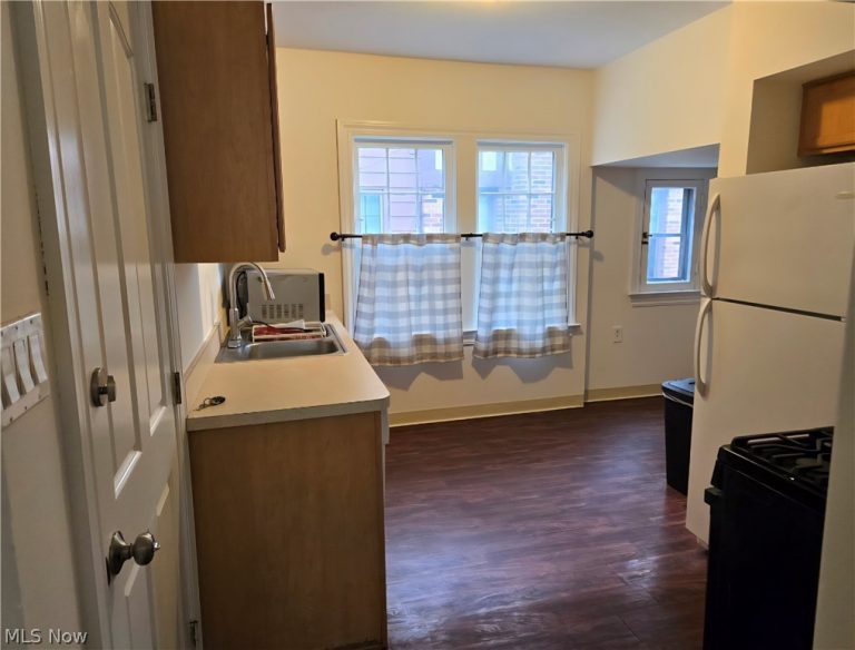 3557 Lynnfield #1, Shaker Heights, OH - Photo 5