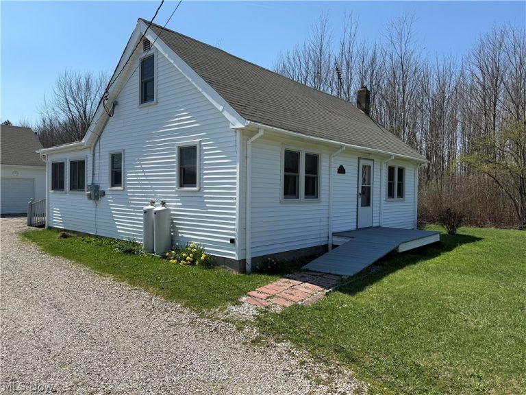 17373 Stocking Road, Madison, OH - Photo 2