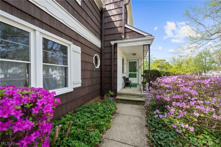 1132 Brainard Road, Lyndhurst, OH - Photo 4