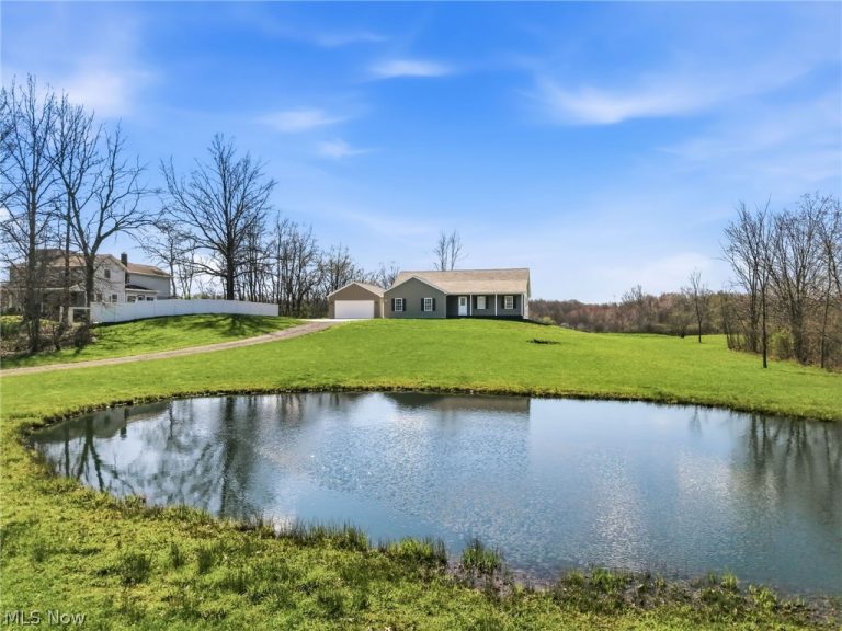 3766 Pothour Wheeler Road, Hubbard, OH - Photo 3