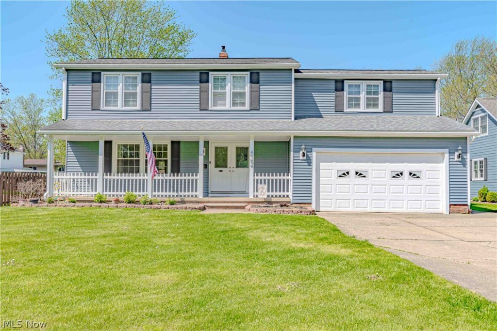 4154 Shelley Drive, North Olmsted, OH