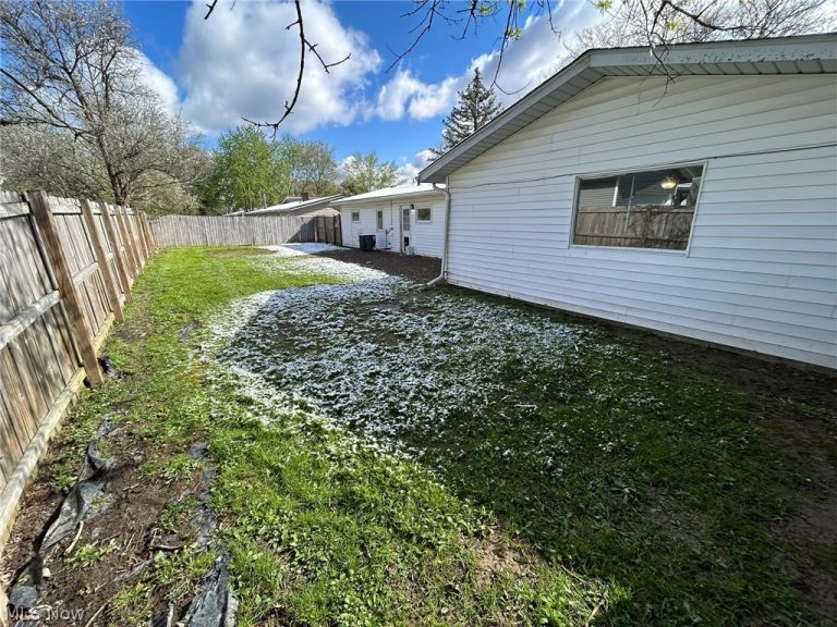 1882 Paul Drive, Brunswick, OH - Photo 6