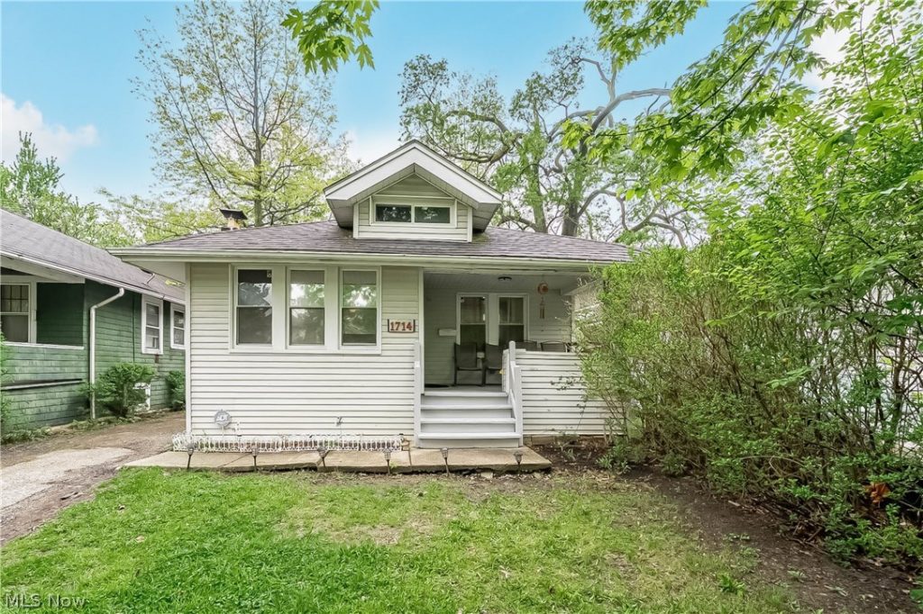 1714 Hillview Road, Cleveland, OH