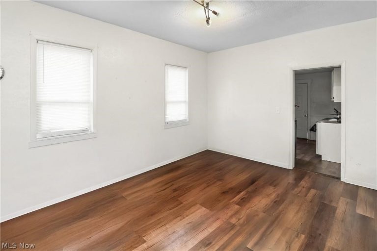 505 Brown Street, Akron, OH - Photo 3