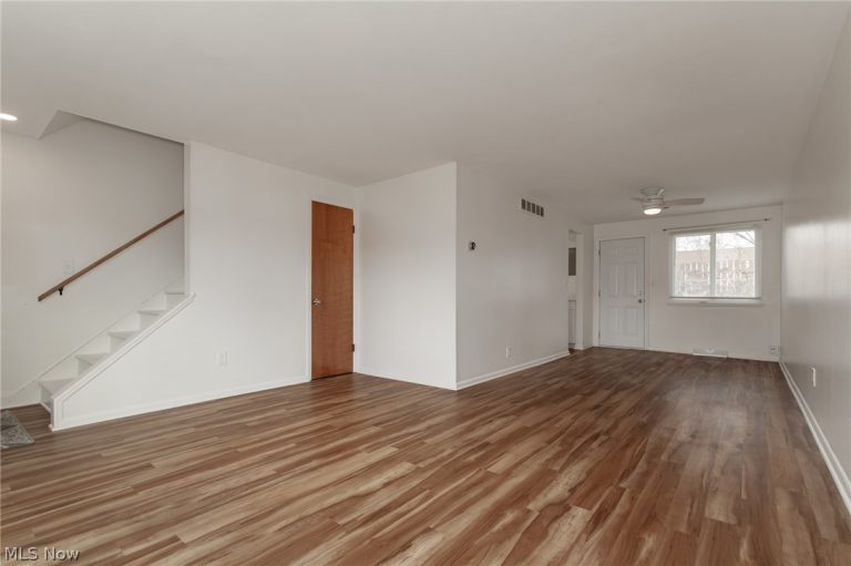 1543 Severn Lane #6D, Wickliffe, OH - Photo 3