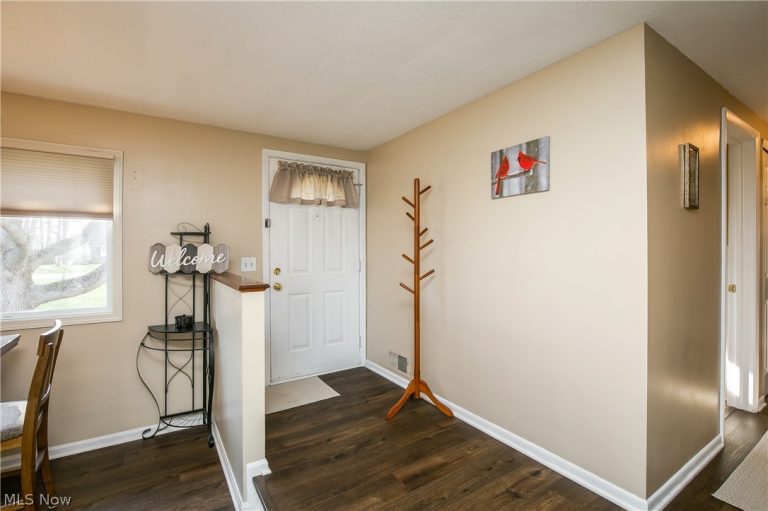 1006 Marquardt Avenue, North Canton, OH - Photo 5