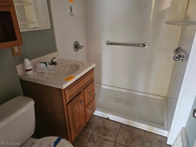 1681 Girard Street, Akron, OH - Photo 8