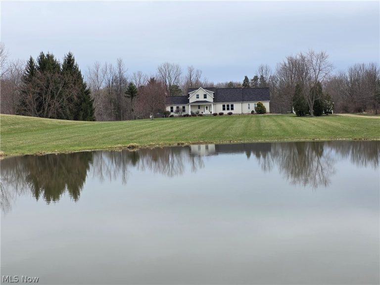 8566 Chatham Road, Medina, OH - Photo 3