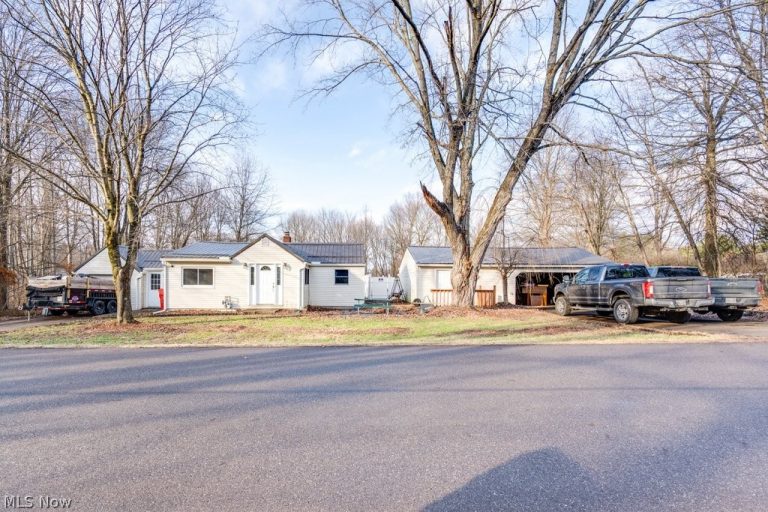 6095 Bell Avenue, Hubbard, OH, 44425