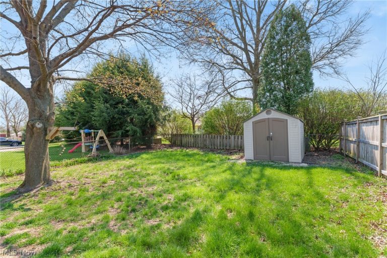 208 Bonnett Street, North Canton, OH - Photo 3