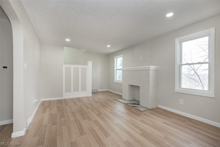 1184 Niagara Avenue, Akron, OH - Photo 5