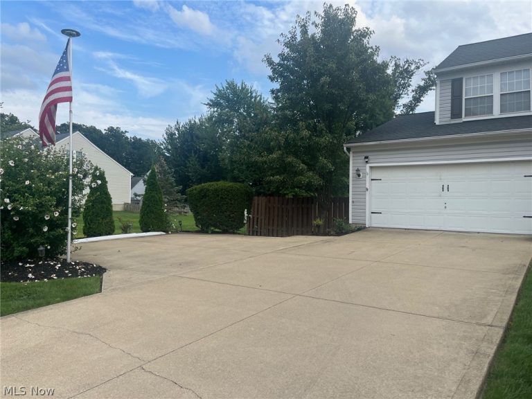 3632 Berkeley Lane, Brunswick, OH - Photo 6