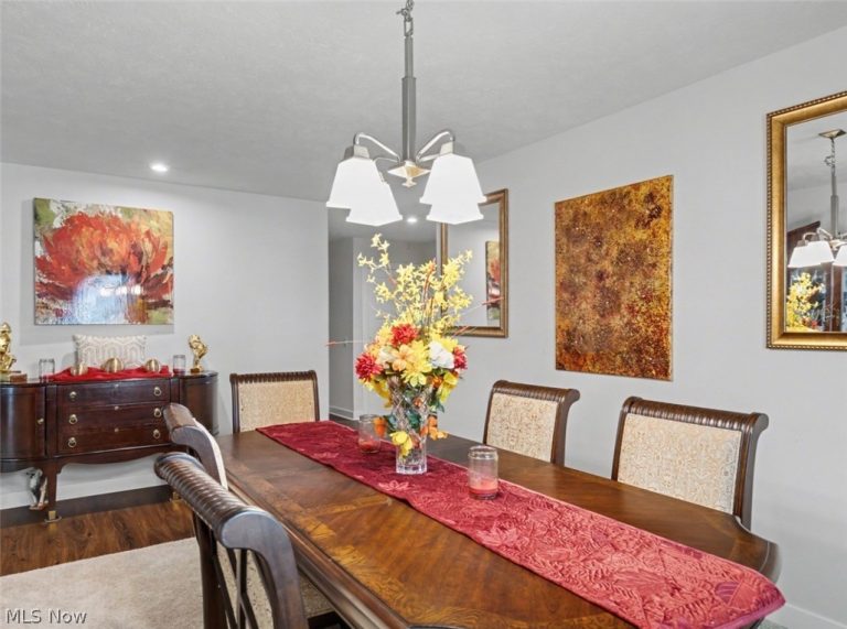 346 Lakewick Lane, Willowick, OH - Photo 4
