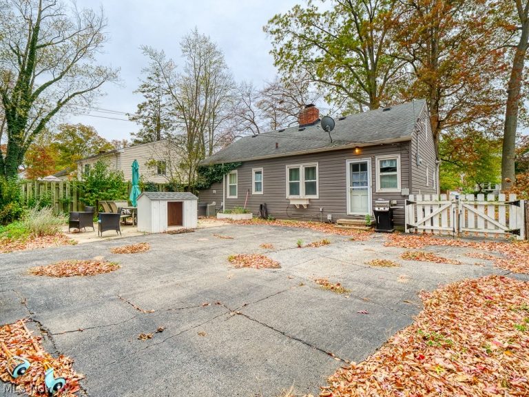 559 Kenilworth Road, Bay Village, OH - Photo 8