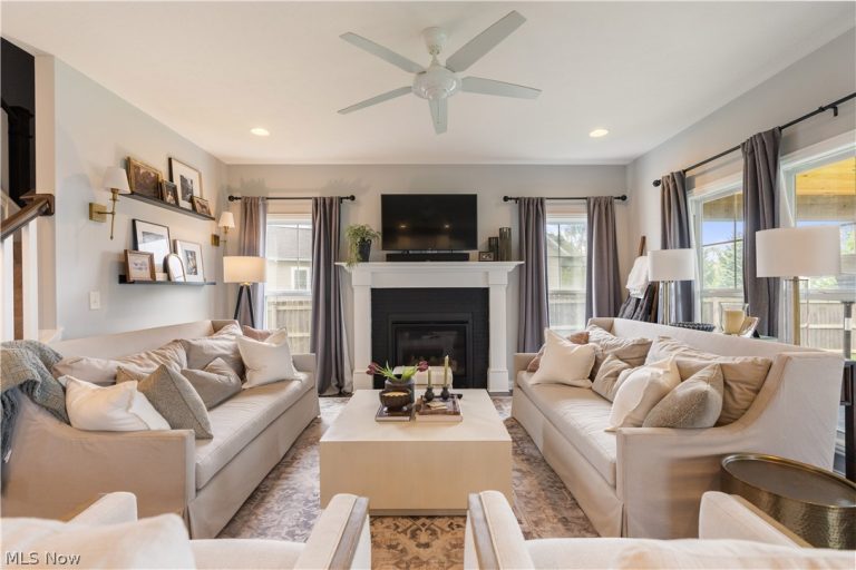 9945 Guardian Circle, North Canton, OH - Photo 6