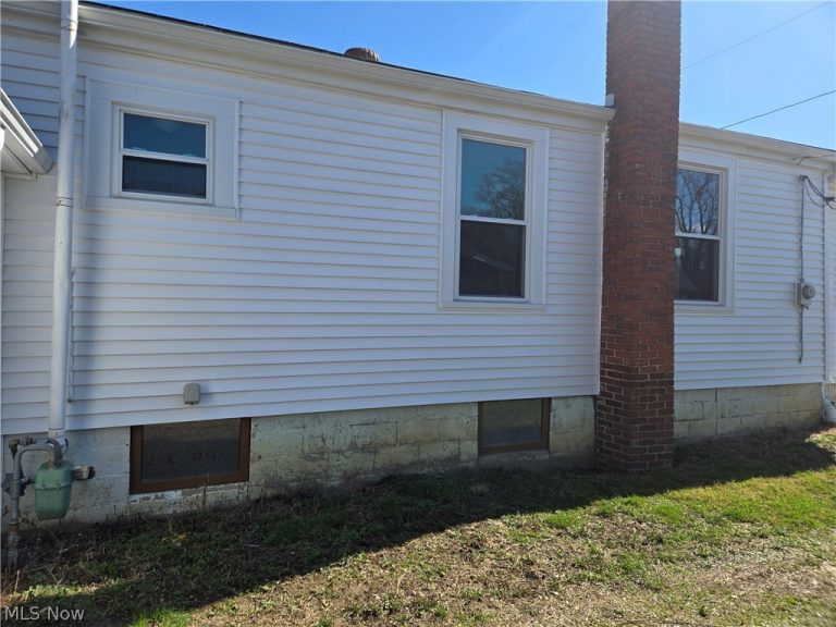 319 17th Street, Elyria, OH - Photo 4