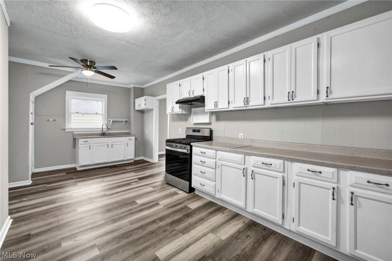 127 35th Street, Lorain, OH - Photo 5