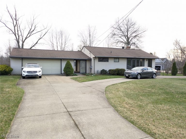 10769 Akins Road, North Royalton, OH - Photo 3