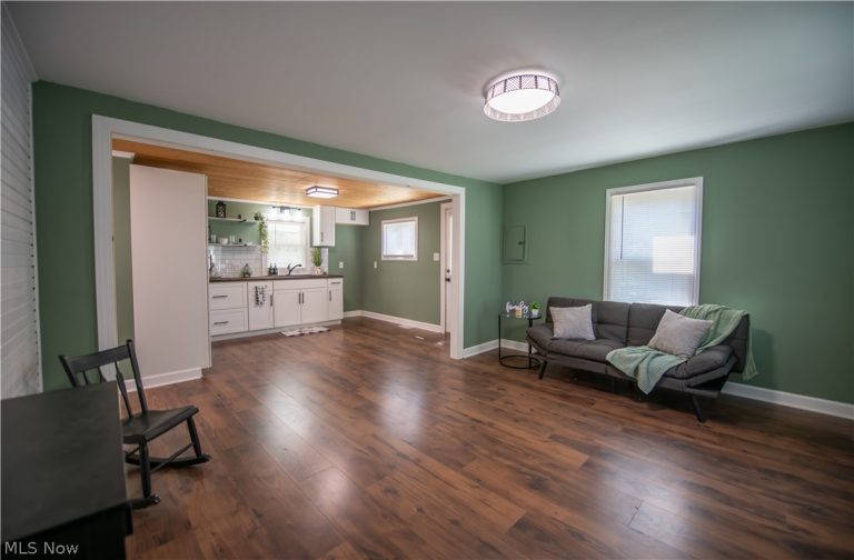 324 Charlotte Avenue, Canton, OH - Photo 4